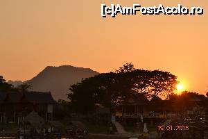 [P35] Noapte buna Vang Vieng! Ramas bun!  » foto by andreea72
 - 
<span class="allrVoted glyphicon glyphicon-heart hidden" id="av697120"></span>
<a class="m-l-10 hidden" id="sv697120" onclick="voting_Foto_DelVot(,697120,18274)" role="button">șterge vot <span class="glyphicon glyphicon-remove"></span></a>
<a id="v9697120" class=" c-red"  onclick="voting_Foto_SetVot(697120)" role="button"><span class="glyphicon glyphicon-heart-empty"></span> <b>LIKE</b> = Votează poza</a> <img class="hidden"  id="f697120W9" src="/imagini/loader.gif" border="0" /><span class="AjErrMes hidden" id="e697120ErM"></span>