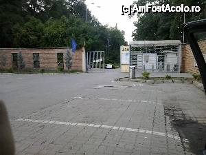 [P23] Intrarea la ZOO Timisoara vazuta de afara » foto by Tucu2009
 - 
<span class="allrVoted glyphicon glyphicon-heart hidden" id="av479878"></span>
<a class="m-l-10 hidden" id="sv479878" onclick="voting_Foto_DelVot(,479878,18280)" role="button">șterge vot <span class="glyphicon glyphicon-remove"></span></a>
<a id="v9479878" class=" c-red"  onclick="voting_Foto_SetVot(479878)" role="button"><span class="glyphicon glyphicon-heart-empty"></span> <b>LIKE</b> = Votează poza</a> <img class="hidden"  id="f479878W9" src="/imagini/loader.gif" border="0" /><span class="AjErrMes hidden" id="e479878ErM"></span>