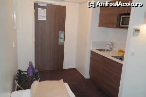 [P06] Holul de la intrare cu mica chicineta.  » foto by vini
 - 
<span class="allrVoted glyphicon glyphicon-heart hidden" id="av614247"></span>
<a class="m-l-10 hidden" id="sv614247" onclick="voting_Foto_DelVot(,614247,18362)" role="button">șterge vot <span class="glyphicon glyphicon-remove"></span></a>
<a id="v9614247" class=" c-red"  onclick="voting_Foto_SetVot(614247)" role="button"><span class="glyphicon glyphicon-heart-empty"></span> <b>LIKE</b> = Votează poza</a> <img class="hidden"  id="f614247W9" src="/imagini/loader.gif" border="0" /><span class="AjErrMes hidden" id="e614247ErM"></span>