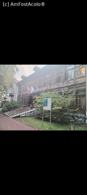 [P03] Hotel Regal 1880 intrarea prin parc » foto by Teodor17
 - 
<span class="allrVoted glyphicon glyphicon-heart hidden" id="av1503712"></span>
<a class="m-l-10 hidden" id="sv1503712" onclick="voting_Foto_DelVot(,1503712,18365)" role="button">șterge vot <span class="glyphicon glyphicon-remove"></span></a>
<a id="v91503712" class=" c-red"  onclick="voting_Foto_SetVot(1503712)" role="button"><span class="glyphicon glyphicon-heart-empty"></span> <b>LIKE</b> = Votează poza</a> <img class="hidden"  id="f1503712W9" src="/imagini/loader.gif" border="0" /><span class="AjErrMes hidden" id="e1503712ErM"></span>