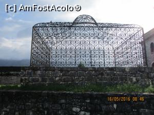 [P10] Mormantul corpului fara cap al lui Ali.  » foto by elviramvio
 - 
<span class="allrVoted glyphicon glyphicon-heart hidden" id="av761439"></span>
<a class="m-l-10 hidden" id="sv761439" onclick="voting_Foto_DelVot(,761439,18400)" role="button">șterge vot <span class="glyphicon glyphicon-remove"></span></a>
<a id="v9761439" class=" c-red"  onclick="voting_Foto_SetVot(761439)" role="button"><span class="glyphicon glyphicon-heart-empty"></span> <b>LIKE</b> = Votează poza</a> <img class="hidden"  id="f761439W9" src="/imagini/loader.gif" border="0" /><span class="AjErrMes hidden" id="e761439ErM"></span>