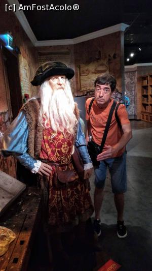 [P25] Nu deranjati, va rog ! Maestrul da Vinci imi explica arta penelului. » foto by ovidiuyepi
 - 
<span class="allrVoted glyphicon glyphicon-heart hidden" id="av1269688"></span>
<a class="m-l-10 hidden" id="sv1269688" onclick="voting_Foto_DelVot(,1269688,18404)" role="button">șterge vot <span class="glyphicon glyphicon-remove"></span></a>
<a id="v91269688" class=" c-red"  onclick="voting_Foto_SetVot(1269688)" role="button"><span class="glyphicon glyphicon-heart-empty"></span> <b>LIKE</b> = Votează poza</a> <img class="hidden"  id="f1269688W9" src="/imagini/loader.gif" border="0" /><span class="AjErrMes hidden" id="e1269688ErM"></span>