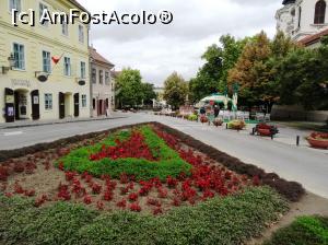 [P44] Sremski Karlovci - intrare în Piața centrală Branka Radičevića » foto by mariana.olaru
 - 
<span class="allrVoted glyphicon glyphicon-heart hidden" id="av848118"></span>
<a class="m-l-10 hidden" id="sv848118" onclick="voting_Foto_DelVot(,848118,18407)" role="button">șterge vot <span class="glyphicon glyphicon-remove"></span></a>
<a id="v9848118" class=" c-red"  onclick="voting_Foto_SetVot(848118)" role="button"><span class="glyphicon glyphicon-heart-empty"></span> <b>LIKE</b> = Votează poza</a> <img class="hidden"  id="f848118W9" src="/imagini/loader.gif" border="0" /><span class="AjErrMes hidden" id="e848118ErM"></span>