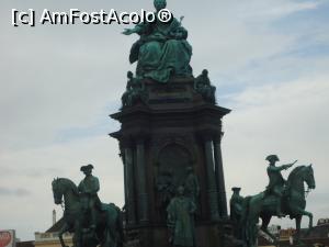 [P26] statuia Mariei Tereza amplasata in fata muzeului, in piata care-i poarta numele » foto by VOIAJ
 - 
<span class="allrVoted glyphicon glyphicon-heart hidden" id="av930401"></span>
<a class="m-l-10 hidden" id="sv930401" onclick="voting_Foto_DelVot(,930401,18455)" role="button">șterge vot <span class="glyphicon glyphicon-remove"></span></a>
<a id="v9930401" class=" c-red"  onclick="voting_Foto_SetVot(930401)" role="button"><span class="glyphicon glyphicon-heart-empty"></span> <b>LIKE</b> = Votează poza</a> <img class="hidden"  id="f930401W9" src="/imagini/loader.gif" border="0" /><span class="AjErrMes hidden" id="e930401ErM"></span>