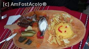 [P29] final de platou cu carne la garnita » foto by silvia tudoran
 - 
<span class="allrVoted glyphicon glyphicon-heart hidden" id="av830631"></span>
<a class="m-l-10 hidden" id="sv830631" onclick="voting_Foto_DelVot(,830631,18469)" role="button">șterge vot <span class="glyphicon glyphicon-remove"></span></a>
<a id="v9830631" class=" c-red"  onclick="voting_Foto_SetVot(830631)" role="button"><span class="glyphicon glyphicon-heart-empty"></span> <b>LIKE</b> = Votează poza</a> <img class="hidden"  id="f830631W9" src="/imagini/loader.gif" border="0" /><span class="AjErrMes hidden" id="e830631ErM"></span>