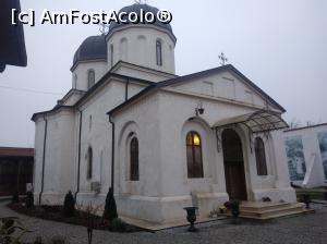 [P02] Mănăstirea Comana, Giurgiu » foto by Mioritik
 - 
<span class="allrVoted glyphicon glyphicon-heart hidden" id="av1273372"></span>
<a class="m-l-10 hidden" id="sv1273372" onclick="voting_Foto_DelVot(,1273372,18496)" role="button">șterge vot <span class="glyphicon glyphicon-remove"></span></a>
<a id="v91273372" class=" c-red"  onclick="voting_Foto_SetVot(1273372)" role="button"><span class="glyphicon glyphicon-heart-empty"></span> <b>LIKE</b> = Votează poza</a> <img class="hidden"  id="f1273372W9" src="/imagini/loader.gif" border="0" /><span class="AjErrMes hidden" id="e1273372ErM"></span>