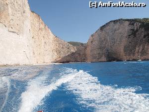 [P26] Navagio- goodbye, Navagio... we're leaving...  » foto by luciaoradea
 - 
<span class="allrVoted glyphicon glyphicon-heart hidden" id="av665618"></span>
<a class="m-l-10 hidden" id="sv665618" onclick="voting_Foto_DelVot(,665618,18547)" role="button">șterge vot <span class="glyphicon glyphicon-remove"></span></a>
<a id="v9665618" class=" c-red"  onclick="voting_Foto_SetVot(665618)" role="button"><span class="glyphicon glyphicon-heart-empty"></span> <b>LIKE</b> = Votează poza</a> <img class="hidden"  id="f665618W9" src="/imagini/loader.gif" border="0" /><span class="AjErrMes hidden" id="e665618ErM"></span>