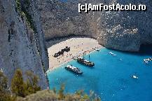 [P13] Navagio vazut de pe stanci » foto by Muffin2009*
 - 
<span class="allrVoted glyphicon glyphicon-heart hidden" id="av407084"></span>
<a class="m-l-10 hidden" id="sv407084" onclick="voting_Foto_DelVot(,407084,18547)" role="button">șterge vot <span class="glyphicon glyphicon-remove"></span></a>
<a id="v9407084" class=" c-red"  onclick="voting_Foto_SetVot(407084)" role="button"><span class="glyphicon glyphicon-heart-empty"></span> <b>LIKE</b> = Votează poza</a> <img class="hidden"  id="f407084W9" src="/imagini/loader.gif" border="0" /><span class="AjErrMes hidden" id="e407084ErM"></span>