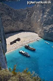 [P14] Navagio vazut de pe stanci » foto by Muffin2009*
 - 
<span class="allrVoted glyphicon glyphicon-heart hidden" id="av407086"></span>
<a class="m-l-10 hidden" id="sv407086" onclick="voting_Foto_DelVot(,407086,18547)" role="button">șterge vot <span class="glyphicon glyphicon-remove"></span></a>
<a id="v9407086" class=" c-red"  onclick="voting_Foto_SetVot(407086)" role="button"><span class="glyphicon glyphicon-heart-empty"></span> <b>LIKE</b> = Votează poza</a> <img class="hidden"  id="f407086W9" src="/imagini/loader.gif" border="0" /><span class="AjErrMes hidden" id="e407086ErM"></span>