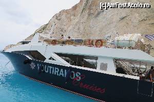 [P15] Langa noi a acostat cel mai modern vas de croaziera din Zakynhtos. Nu am descoperit de unde se cumpara biletele pentru acesta (banuiesc ca tot din statiuni).  » foto by nosferatoo
 - 
<span class="allrVoted glyphicon glyphicon-heart hidden" id="av563911"></span>
<a class="m-l-10 hidden" id="sv563911" onclick="voting_Foto_DelVot(,563911,18547)" role="button">șterge vot <span class="glyphicon glyphicon-remove"></span></a>
<a id="v9563911" class=" c-red"  onclick="voting_Foto_SetVot(563911)" role="button"><span class="glyphicon glyphicon-heart-empty"></span> <b>LIKE</b> = Votează poza</a> <img class="hidden"  id="f563911W9" src="/imagini/loader.gif" border="0" /><span class="AjErrMes hidden" id="e563911ErM"></span>