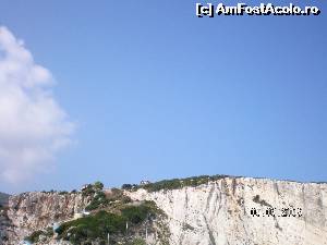 [P09] Se vede sus farul vechi de la Cap Schinari » foto by irinad
 - 
<span class="allrVoted glyphicon glyphicon-heart hidden" id="av602121"></span>
<a class="m-l-10 hidden" id="sv602121" onclick="voting_Foto_DelVot(,602121,18547)" role="button">șterge vot <span class="glyphicon glyphicon-remove"></span></a>
<a id="v9602121" class=" c-red"  onclick="voting_Foto_SetVot(602121)" role="button"><span class="glyphicon glyphicon-heart-empty"></span> <b>LIKE</b> = Votează poza</a> <img class="hidden"  id="f602121W9" src="/imagini/loader.gif" border="0" /><span class="AjErrMes hidden" id="e602121ErM"></span>