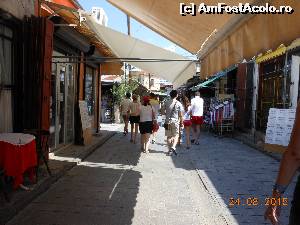 [P49] Bitola - În Vechiul Bazar.  » foto by iulianic
 - 
<span class="allrVoted glyphicon glyphicon-heart hidden" id="av666921"></span>
<a class="m-l-10 hidden" id="sv666921" onclick="voting_Foto_DelVot(,666921,18564)" role="button">șterge vot <span class="glyphicon glyphicon-remove"></span></a>
<a id="v9666921" class=" c-red"  onclick="voting_Foto_SetVot(666921)" role="button"><span class="glyphicon glyphicon-heart-empty"></span> <b>LIKE</b> = Votează poza</a> <img class="hidden"  id="f666921W9" src="/imagini/loader.gif" border="0" /><span class="AjErrMes hidden" id="e666921ErM"></span>