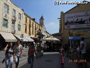 [P62] Bitola - Pe strada pietonală.  » foto by iulianic
 - 
<span class="allrVoted glyphicon glyphicon-heart hidden" id="av666934"></span>
<a class="m-l-10 hidden" id="sv666934" onclick="voting_Foto_DelVot(,666934,18564)" role="button">șterge vot <span class="glyphicon glyphicon-remove"></span></a>
<a id="v9666934" class=" c-red"  onclick="voting_Foto_SetVot(666934)" role="button"><span class="glyphicon glyphicon-heart-empty"></span> <b>LIKE</b> = Votează poza</a> <img class="hidden"  id="f666934W9" src="/imagini/loader.gif" border="0" /><span class="AjErrMes hidden" id="e666934ErM"></span>