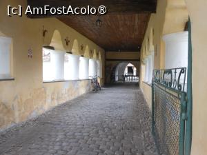 [P04] Prejmer - Cetatea și Biserica evanghelică săsească. Prin culoarul de la intrare. » foto by iulianic
 - 
<span class="allrVoted glyphicon glyphicon-heart hidden" id="av1430802"></span>
<a class="m-l-10 hidden" id="sv1430802" onclick="voting_Foto_DelVot(,1430802,18588)" role="button">șterge vot <span class="glyphicon glyphicon-remove"></span></a>
<a id="v91430802" class=" c-red"  onclick="voting_Foto_SetVot(1430802)" role="button"><span class="glyphicon glyphicon-heart-empty"></span> <b>LIKE</b> = Votează poza</a> <img class="hidden"  id="f1430802W9" src="/imagini/loader.gif" border="0" /><span class="AjErrMes hidden" id="e1430802ErM"></span>