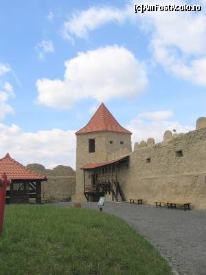 [P14] Intrare în turnul slujitorilor » foto by Michi
 - 
<span class="allrVoted glyphicon glyphicon-heart hidden" id="av586557"></span>
<a class="m-l-10 hidden" id="sv586557" onclick="voting_Foto_DelVot(,586557,18593)" role="button">șterge vot <span class="glyphicon glyphicon-remove"></span></a>
<a id="v9586557" class=" c-red"  onclick="voting_Foto_SetVot(586557)" role="button"><span class="glyphicon glyphicon-heart-empty"></span> <b>LIKE</b> = Votează poza</a> <img class="hidden"  id="f586557W9" src="/imagini/loader.gif" border="0" /><span class="AjErrMes hidden" id="e586557ErM"></span>