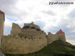 [P03] Cochilia de melc văzută din parcare.  » foto by Michi
 - 
<span class="allrVoted glyphicon glyphicon-heart hidden" id="av586527"></span>
<a class="m-l-10 hidden" id="sv586527" onclick="voting_Foto_DelVot(,586527,18593)" role="button">șterge vot <span class="glyphicon glyphicon-remove"></span></a>
<a id="v9586527" class=" c-red"  onclick="voting_Foto_SetVot(586527)" role="button"><span class="glyphicon glyphicon-heart-empty"></span> <b>LIKE</b> = Votează poza</a> <img class="hidden"  id="f586527W9" src="/imagini/loader.gif" border="0" /><span class="AjErrMes hidden" id="e586527ErM"></span>