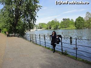 [P16] La 15 min de mers pe jos pe strada Sussex Garden care este foarte faina si ea, intri in Hyde Park.  » foto by turist_calatorescu*
 - 
<span class="allrVoted glyphicon glyphicon-heart hidden" id="av629978"></span>
<a class="m-l-10 hidden" id="sv629978" onclick="voting_Foto_DelVot(,629978,18631)" role="button">șterge vot <span class="glyphicon glyphicon-remove"></span></a>
<a id="v9629978" class=" c-red"  onclick="voting_Foto_SetVot(629978)" role="button"><span class="glyphicon glyphicon-heart-empty"></span> <b>LIKE</b> = Votează poza</a> <img class="hidden"  id="f629978W9" src="/imagini/loader.gif" border="0" /><span class="AjErrMes hidden" id="e629978ErM"></span>