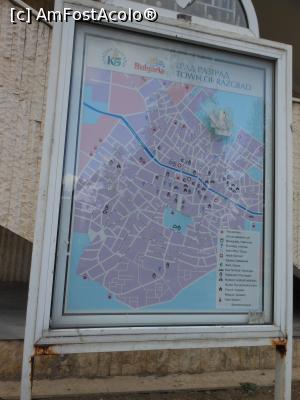 [P45] Razgrad - În centru, harta orașului. » foto by iulianic
 - 
<span class="allrVoted glyphicon glyphicon-heart hidden" id="av1359456"></span>
<a class="m-l-10 hidden" id="sv1359456" onclick="voting_Foto_DelVot(,1359456,18752)" role="button">șterge vot <span class="glyphicon glyphicon-remove"></span></a>
<a id="v91359456" class=" c-red"  onclick="voting_Foto_SetVot(1359456)" role="button"><span class="glyphicon glyphicon-heart-empty"></span> <b>LIKE</b> = Votează poza</a> <img class="hidden"  id="f1359456W9" src="/imagini/loader.gif" border="0" /><span class="AjErrMes hidden" id="e1359456ErM"></span>