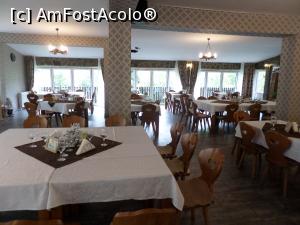 [P04] Hotel Popasul Regelui - restaurantul, din alt unghi.  » foto by Safta Radu
 - 
<span class="allrVoted glyphicon glyphicon-heart hidden" id="av990560"></span>
<a class="m-l-10 hidden" id="sv990560" onclick="voting_Foto_DelVot(,990560,18768)" role="button">șterge vot <span class="glyphicon glyphicon-remove"></span></a>
<a id="v9990560" class=" c-red"  onclick="voting_Foto_SetVot(990560)" role="button"><span class="glyphicon glyphicon-heart-empty"></span> <b>LIKE</b> = Votează poza</a> <img class="hidden"  id="f990560W9" src="/imagini/loader.gif" border="0" /><span class="AjErrMes hidden" id="e990560ErM"></span>
