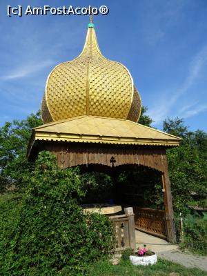 [P15] Fântâna schitului „Sf. Cuv. Atanasie”.  » foto by tata123 🔱
 - 
<span class="allrVoted glyphicon glyphicon-heart hidden" id="av1090061"></span>
<a class="m-l-10 hidden" id="sv1090061" onclick="voting_Foto_DelVot(,1090061,18801)" role="button">șterge vot <span class="glyphicon glyphicon-remove"></span></a>
<a id="v91090061" class=" c-red"  onclick="voting_Foto_SetVot(1090061)" role="button"><span class="glyphicon glyphicon-heart-empty"></span> <b>LIKE</b> = Votează poza</a> <img class="hidden"  id="f1090061W9" src="/imagini/loader.gif" border="0" /><span class="AjErrMes hidden" id="e1090061ErM"></span>