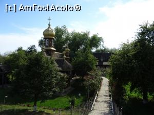 [P02] Vedere de ansamblu de pe creasta grindului - Schitul „Sf. Cuv. Atanasie”.  » foto by tata123 🔱
 - 
<span class="allrVoted glyphicon glyphicon-heart hidden" id="av1090048"></span>
<a class="m-l-10 hidden" id="sv1090048" onclick="voting_Foto_DelVot(,1090048,18801)" role="button">șterge vot <span class="glyphicon glyphicon-remove"></span></a>
<a id="v91090048" class=" c-red"  onclick="voting_Foto_SetVot(1090048)" role="button"><span class="glyphicon glyphicon-heart-empty"></span> <b>LIKE</b> = Votează poza</a> <img class="hidden"  id="f1090048W9" src="/imagini/loader.gif" border="0" /><span class="AjErrMes hidden" id="e1090048ErM"></span>