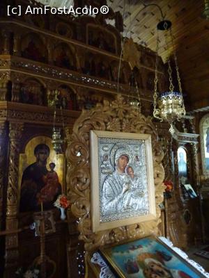 [P08] Interior biserică - Schitul „Sf. Cuv. Atanasie”.  » foto by tata123 🔱
 - 
<span class="allrVoted glyphicon glyphicon-heart hidden" id="av1090054"></span>
<a class="m-l-10 hidden" id="sv1090054" onclick="voting_Foto_DelVot(,1090054,18801)" role="button">șterge vot <span class="glyphicon glyphicon-remove"></span></a>
<a id="v91090054" class=" c-red"  onclick="voting_Foto_SetVot(1090054)" role="button"><span class="glyphicon glyphicon-heart-empty"></span> <b>LIKE</b> = Votează poza</a> <img class="hidden"  id="f1090054W9" src="/imagini/loader.gif" border="0" /><span class="AjErrMes hidden" id="e1090054ErM"></span>