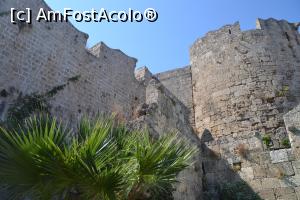 [P02] Prin Cetatea Rhodos » foto by Dorina9
 - 
<span class="allrVoted glyphicon glyphicon-heart hidden" id="av1156011"></span>
<a class="m-l-10 hidden" id="sv1156011" onclick="voting_Foto_DelVot(,1156011,18817)" role="button">șterge vot <span class="glyphicon glyphicon-remove"></span></a>
<a id="v91156011" class=" c-red"  onclick="voting_Foto_SetVot(1156011)" role="button"><span class="glyphicon glyphicon-heart-empty"></span> <b>LIKE</b> = Votează poza</a> <img class="hidden"  id="f1156011W9" src="/imagini/loader.gif" border="0" /><span class="AjErrMes hidden" id="e1156011ErM"></span>