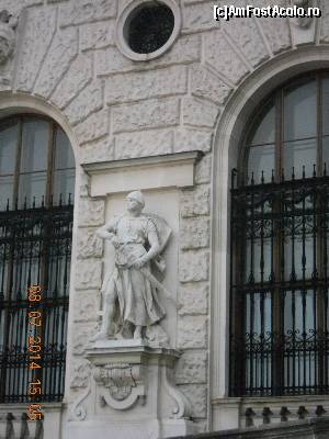 [P14] palatul Hofburg - Viena » foto by zlatna
 - 
<span class="allrVoted glyphicon glyphicon-heart hidden" id="av641525"></span>
<a class="m-l-10 hidden" id="sv641525" onclick="voting_Foto_DelVot(,641525,18854)" role="button">șterge vot <span class="glyphicon glyphicon-remove"></span></a>
<a id="v9641525" class=" c-red"  onclick="voting_Foto_SetVot(641525)" role="button"><span class="glyphicon glyphicon-heart-empty"></span> <b>LIKE</b> = Votează poza</a> <img class="hidden"  id="f641525W9" src="/imagini/loader.gif" border="0" /><span class="AjErrMes hidden" id="e641525ErM"></span>