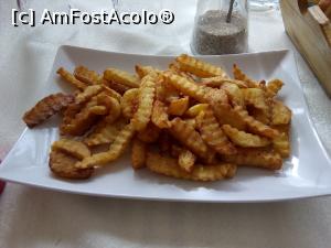 [P38] Restaurantul La Trei Brazi, Eforie Nord, strada Armand Calinescu, la numaru’ 12 » foto by danaeldreny*
 - 
<span class="allrVoted glyphicon glyphicon-heart hidden" id="av874610"></span>
<a class="m-l-10 hidden" id="sv874610" onclick="voting_Foto_DelVot(,874610,18876)" role="button">șterge vot <span class="glyphicon glyphicon-remove"></span></a>
<a id="v9874610" class=" c-red"  onclick="voting_Foto_SetVot(874610)" role="button"><span class="glyphicon glyphicon-heart-empty"></span> <b>LIKE</b> = Votează poza</a> <img class="hidden"  id="f874610W9" src="/imagini/loader.gif" border="0" /><span class="AjErrMes hidden" id="e874610ErM"></span>