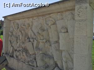 [P02] bsorelief care reda lupta dacilor cu romanii in care proportia echulibrata a dacilor si romanilor rapusi arata vitejia ostaislor daci care au tinut mult tiomp piept mai dotatei aramte romane » foto by Dan&Ema
 - 
<span class="allrVoted glyphicon glyphicon-heart hidden" id="av754270"></span>
<a class="m-l-10 hidden" id="sv754270" onclick="voting_Foto_DelVot(,754270,18888)" role="button">șterge vot <span class="glyphicon glyphicon-remove"></span></a>
<a id="v9754270" class=" c-red"  onclick="voting_Foto_SetVot(754270)" role="button"><span class="glyphicon glyphicon-heart-empty"></span> <b>LIKE</b> = Votează poza</a> <img class="hidden"  id="f754270W9" src="/imagini/loader.gif" border="0" /><span class="AjErrMes hidden" id="e754270ErM"></span>
