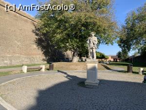 [P10] În șanțurile cetății,statuia soldaților necunoscuți » foto by AZE
 - 
<span class="allrVoted glyphicon glyphicon-heart hidden" id="av1394547"></span>
<a class="m-l-10 hidden" id="sv1394547" onclick="voting_Foto_DelVot(,1394547,18888)" role="button">șterge vot <span class="glyphicon glyphicon-remove"></span></a>
<a id="v91394547" class=" c-red"  onclick="voting_Foto_SetVot(1394547)" role="button"><span class="glyphicon glyphicon-heart-empty"></span> <b>LIKE</b> = Votează poza</a> <img class="hidden"  id="f1394547W9" src="/imagini/loader.gif" border="0" /><span class="AjErrMes hidden" id="e1394547ErM"></span>