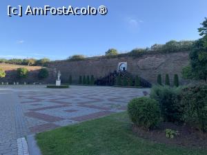 [P51] În șanțurile cetății,piața și statuia Toboșarului » foto by AZE
 - 
<span class="allrVoted glyphicon glyphicon-heart hidden" id="av1394588"></span>
<a class="m-l-10 hidden" id="sv1394588" onclick="voting_Foto_DelVot(,1394588,18888)" role="button">șterge vot <span class="glyphicon glyphicon-remove"></span></a>
<a id="v91394588" class=" c-red"  onclick="voting_Foto_SetVot(1394588)" role="button"><span class="glyphicon glyphicon-heart-empty"></span> <b>LIKE</b> = Votează poza</a> <img class="hidden"  id="f1394588W9" src="/imagini/loader.gif" border="0" /><span class="AjErrMes hidden" id="e1394588ErM"></span>