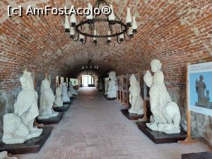 [P21] Traseul celor 3 Fortificații; caponiera » foto by crismis
 - 
<span class="allrVoted glyphicon glyphicon-heart hidden" id="av1389217"></span>
<a class="m-l-10 hidden" id="sv1389217" onclick="voting_Foto_DelVot(,1389217,18888)" role="button">șterge vot <span class="glyphicon glyphicon-remove"></span></a>
<a id="v91389217" class=" c-red"  onclick="voting_Foto_SetVot(1389217)" role="button"><span class="glyphicon glyphicon-heart-empty"></span> <b>LIKE</b> = Votează poza</a> <img class="hidden"  id="f1389217W9" src="/imagini/loader.gif" border="0" /><span class="AjErrMes hidden" id="e1389217ErM"></span>