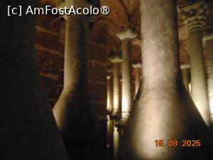 [P31] interior Cisterna Basilica, impresionant » foto by Yolanda
 - 
<span class="allrVoted glyphicon glyphicon-heart hidden" id="av1501911"></span>
<a class="m-l-10 hidden" id="sv1501911" onclick="voting_Foto_DelVot(,1501911,18902)" role="button">șterge vot <span class="glyphicon glyphicon-remove"></span></a>
<a id="v91501911" class=" c-red"  onclick="voting_Foto_SetVot(1501911)" role="button"><span class="glyphicon glyphicon-heart-empty"></span> <b>LIKE</b> = Votează poza</a> <img class="hidden"  id="f1501911W9" src="/imagini/loader.gif" border="0" /><span class="AjErrMes hidden" id="e1501911ErM"></span>