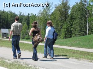 [P07] Localnicii vin și pe jos spre arena de Rodeo » foto by ebirsan
 - 
<span class="allrVoted glyphicon glyphicon-heart hidden" id="av739370"></span>
<a class="m-l-10 hidden" id="sv739370" onclick="voting_Foto_DelVot(,739370,18917)" role="button">șterge vot <span class="glyphicon glyphicon-remove"></span></a>
<a id="v9739370" class=" c-red"  onclick="voting_Foto_SetVot(739370)" role="button"><span class="glyphicon glyphicon-heart-empty"></span> <b>LIKE</b> = Votează poza</a> <img class="hidden"  id="f739370W9" src="/imagini/loader.gif" border="0" /><span class="AjErrMes hidden" id="e739370ErM"></span>