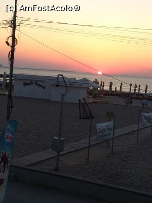[P01] Rasarit de soare, surprins din balcon » foto by nicos@costin
 - 
<span class="allrVoted glyphicon glyphicon-heart hidden" id="av1079904"></span>
<a class="m-l-10 hidden" id="sv1079904" onclick="voting_Foto_DelVot(,1079904,18922)" role="button">șterge vot <span class="glyphicon glyphicon-remove"></span></a>
<a id="v91079904" class=" c-red"  onclick="voting_Foto_SetVot(1079904)" role="button"><span class="glyphicon glyphicon-heart-empty"></span> <b>LIKE</b> = Votează poza</a> <img class="hidden"  id="f1079904W9" src="/imagini/loader.gif" border="0" /><span class="AjErrMes hidden" id="e1079904ErM"></span>