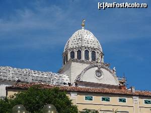 [P12] Cupola catedralei Svetac Jakova » foto by Marian Preda
 - 
<span class="allrVoted glyphicon glyphicon-heart hidden" id="av570749"></span>
<a class="m-l-10 hidden" id="sv570749" onclick="voting_Foto_DelVot(,570749,19068)" role="button">șterge vot <span class="glyphicon glyphicon-remove"></span></a>
<a id="v9570749" class=" c-red"  onclick="voting_Foto_SetVot(570749)" role="button"><span class="glyphicon glyphicon-heart-empty"></span> <b>LIKE</b> = Votează poza</a> <img class="hidden"  id="f570749W9" src="/imagini/loader.gif" border="0" /><span class="AjErrMes hidden" id="e570749ErM"></span>