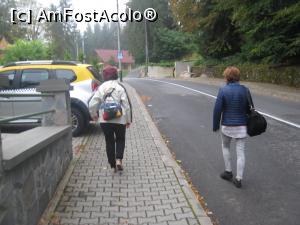 [P17] Cele doua turiste ale mele » foto by dorgo
 - 
<span class="allrVoted glyphicon glyphicon-heart hidden" id="av1139529"></span>
<a class="m-l-10 hidden" id="sv1139529" onclick="voting_Foto_DelVot(,1139529,19080)" role="button">șterge vot <span class="glyphicon glyphicon-remove"></span></a>
<a id="v91139529" class=" c-red"  onclick="voting_Foto_SetVot(1139529)" role="button"><span class="glyphicon glyphicon-heart-empty"></span> <b>LIKE</b> = Votează poza</a> <img class="hidden"  id="f1139529W9" src="/imagini/loader.gif" border="0" /><span class="AjErrMes hidden" id="e1139529ErM"></span>