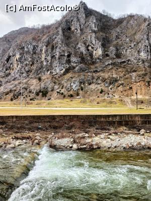 [P12] &Icirc;n Cheile Galbenului. » foto by tata123 🔱
 - 
<span class="allrVoted glyphicon glyphicon-heart hidden" id="av1352558"></span>
<a class="m-l-10 hidden" id="sv1352558" onclick="voting_Foto_DelVot(,1352558,19120)" role="button">șterge vot <span class="glyphicon glyphicon-remove"></span></a>
<a id="v91352558" class=" c-red"  onclick="voting_Foto_SetVot(1352558)" role="button"><span class="glyphicon glyphicon-heart-empty"></span> <b>LIKE</b> = Votează poza</a> <img class="hidden"  id="f1352558W9" src="/imagini/loader.gif" border="0" /><span class="AjErrMes hidden" id="e1352558ErM"></span>