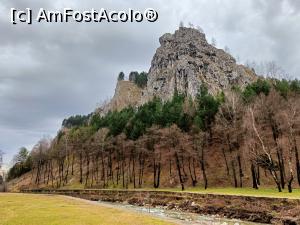 [P16] Cheile Galbenului. » foto by tata123 🔱
 - 
<span class="allrVoted glyphicon glyphicon-heart hidden" id="av1352562"></span>
<a class="m-l-10 hidden" id="sv1352562" onclick="voting_Foto_DelVot(,1352562,19120)" role="button">șterge vot <span class="glyphicon glyphicon-remove"></span></a>
<a id="v91352562" class=" c-red"  onclick="voting_Foto_SetVot(1352562)" role="button"><span class="glyphicon glyphicon-heart-empty"></span> <b>LIKE</b> = Votează poza</a> <img class="hidden"  id="f1352562W9" src="/imagini/loader.gif" border="0" /><span class="AjErrMes hidden" id="e1352562ErM"></span>