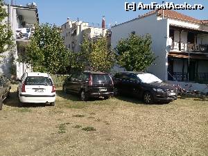 [P05] Parte de parcare si curtea din spate a hotelului.  » foto by theo63
 - 
<span class="allrVoted glyphicon glyphicon-heart hidden" id="av661118"></span>
<a class="m-l-10 hidden" id="sv661118" onclick="voting_Foto_DelVot(,661118,19190)" role="button">șterge vot <span class="glyphicon glyphicon-remove"></span></a>
<a id="v9661118" class=" c-red"  onclick="voting_Foto_SetVot(661118)" role="button"><span class="glyphicon glyphicon-heart-empty"></span> <b>LIKE</b> = Votează poza</a> <img class="hidden"  id="f661118W9" src="/imagini/loader.gif" border="0" /><span class="AjErrMes hidden" id="e661118ErM"></span>