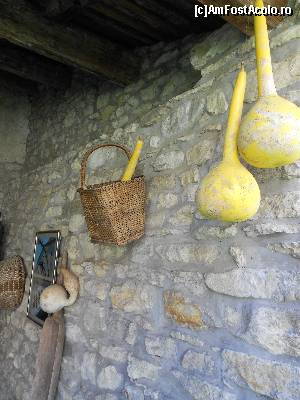 [P13] Peretii decorati ai pivnitei » foto by sed
 - 
<span class="allrVoted glyphicon glyphicon-heart hidden" id="av662349"></span>
<a class="m-l-10 hidden" id="sv662349" onclick="voting_Foto_DelVot(,662349,19242)" role="button">șterge vot <span class="glyphicon glyphicon-remove"></span></a>
<a id="v9662349" class=" c-red"  onclick="voting_Foto_SetVot(662349)" role="button"><span class="glyphicon glyphicon-heart-empty"></span> <b>LIKE</b> = Votează poza</a> <img class="hidden"  id="f662349W9" src="/imagini/loader.gif" border="0" /><span class="AjErrMes hidden" id="e662349ErM"></span>