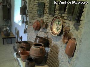 [P12] Cetatea Câlnic. Detaliu din muzeu. In vase ca acestea primești mâncarea și în zilele de astăzi, la restaurantele din... Bulgaria :-)  » foto by FlorinAndrei
 - 
<span class="allrVoted glyphicon glyphicon-heart hidden" id="av614416"></span>
<a class="m-l-10 hidden" id="sv614416" onclick="voting_Foto_DelVot(,614416,19242)" role="button">șterge vot <span class="glyphicon glyphicon-remove"></span></a>
<a id="v9614416" class=" c-red"  onclick="voting_Foto_SetVot(614416)" role="button"><span class="glyphicon glyphicon-heart-empty"></span> <b>LIKE</b> = Votează poza</a> <img class="hidden"  id="f614416W9" src="/imagini/loader.gif" border="0" /><span class="AjErrMes hidden" id="e614416ErM"></span>