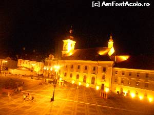 [P11] Piata Mare de la ''crenelul'' camerei am Ring Sibiu » foto by christian
 - 
<span class="allrVoted glyphicon glyphicon-heart hidden" id="av666851"></span>
<a class="m-l-10 hidden" id="sv666851" onclick="voting_Foto_DelVot(,666851,19307)" role="button">șterge vot <span class="glyphicon glyphicon-remove"></span></a>
<a id="v9666851" class=" c-red"  onclick="voting_Foto_SetVot(666851)" role="button"><span class="glyphicon glyphicon-heart-empty"></span> <b>LIKE</b> = Votează poza</a> <img class="hidden"  id="f666851W9" src="/imagini/loader.gif" border="0" /><span class="AjErrMes hidden" id="e666851ErM"></span>