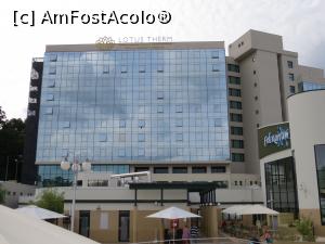 [P25] Hotelul vazut din partea piscinelor.  » foto by mont
 - 
<span class="allrVoted glyphicon glyphicon-heart hidden" id="av946994"></span>
<a class="m-l-10 hidden" id="sv946994" onclick="voting_Foto_DelVot(,946994,19310)" role="button">șterge vot <span class="glyphicon glyphicon-remove"></span></a>
<a id="v9946994" class=" c-red"  onclick="voting_Foto_SetVot(946994)" role="button"><span class="glyphicon glyphicon-heart-empty"></span> <b>LIKE</b> = Votează poza</a> <img class="hidden"  id="f946994W9" src="/imagini/loader.gif" border="0" /><span class="AjErrMes hidden" id="e946994ErM"></span>