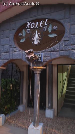 [P03] Meka hotel » foto by robert
 - 
<span class="allrVoted glyphicon glyphicon-heart hidden" id="av1350091"></span>
<a class="m-l-10 hidden" id="sv1350091" onclick="voting_Foto_DelVot(,1350091,19311)" role="button">șterge vot <span class="glyphicon glyphicon-remove"></span></a>
<a id="v91350091" class=" c-red"  onclick="voting_Foto_SetVot(1350091)" role="button"><span class="glyphicon glyphicon-heart-empty"></span> <b>LIKE</b> = Votează poza</a> <img class="hidden"  id="f1350091W9" src="/imagini/loader.gif" border="0" /><span class="AjErrMes hidden" id="e1350091ErM"></span>