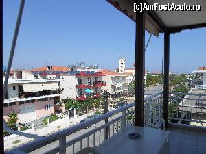 [P04] vedere din balconul de la 23 catre camera 22 de pe colt... fumul de tigara de la vecini, ajungea la noi in camera... a, si de carne prajita » foto by sniga
 - 
<span class="allrVoted glyphicon glyphicon-heart hidden" id="av668452"></span>
<a class="m-l-10 hidden" id="sv668452" onclick="voting_Foto_DelVot(,668452,19318)" role="button">șterge vot <span class="glyphicon glyphicon-remove"></span></a>
<a id="v9668452" class=" c-red"  onclick="voting_Foto_SetVot(668452)" role="button"><span class="glyphicon glyphicon-heart-empty"></span> <b>LIKE</b> = Votează poza</a> <img class="hidden"  id="f668452W9" src="/imagini/loader.gif" border="0" /><span class="AjErrMes hidden" id="e668452ErM"></span>