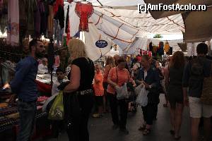 [P08] prin bazarul de haine » foto by danoradea
 - 
<span class="allrVoted glyphicon glyphicon-heart hidden" id="av629595"></span>
<a class="m-l-10 hidden" id="sv629595" onclick="voting_Foto_DelVot(,629595,19438)" role="button">șterge vot <span class="glyphicon glyphicon-remove"></span></a>
<a id="v9629595" class=" c-red"  onclick="voting_Foto_SetVot(629595)" role="button"><span class="glyphicon glyphicon-heart-empty"></span> <b>LIKE</b> = Votează poza</a> <img class="hidden"  id="f629595W9" src="/imagini/loader.gif" border="0" /><span class="AjErrMes hidden" id="e629595ErM"></span>