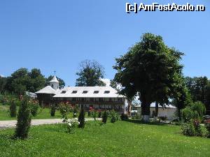 [P29] Mănăstirea Miclăuşeni » foto by Michi
 - 
<span class="allrVoted glyphicon glyphicon-heart hidden" id="av533172"></span>
<a class="m-l-10 hidden" id="sv533172" onclick="voting_Foto_DelVot(,533172,19447)" role="button">șterge vot <span class="glyphicon glyphicon-remove"></span></a>
<a id="v9533172" class=" c-red"  onclick="voting_Foto_SetVot(533172)" role="button"><span class="glyphicon glyphicon-heart-empty"></span> <b>LIKE</b> = Votează poza</a> <img class="hidden"  id="f533172W9" src="/imagini/loader.gif" border="0" /><span class="AjErrMes hidden" id="e533172ErM"></span>