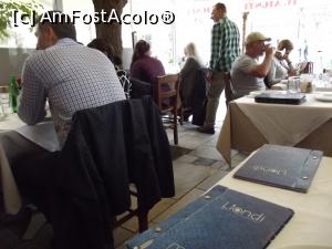 [P17] La mese, în faţa tavernei » foto by irinad
 - 
<span class="allrVoted glyphicon glyphicon-heart hidden" id="av932908"></span>
<a class="m-l-10 hidden" id="sv932908" onclick="voting_Foto_DelVot(,932908,19516)" role="button">șterge vot <span class="glyphicon glyphicon-remove"></span></a>
<a id="v9932908" class=" c-red"  onclick="voting_Foto_SetVot(932908)" role="button"><span class="glyphicon glyphicon-heart-empty"></span> <b>LIKE</b> = Votează poza</a> <img class="hidden"  id="f932908W9" src="/imagini/loader.gif" border="0" /><span class="AjErrMes hidden" id="e932908ErM"></span>